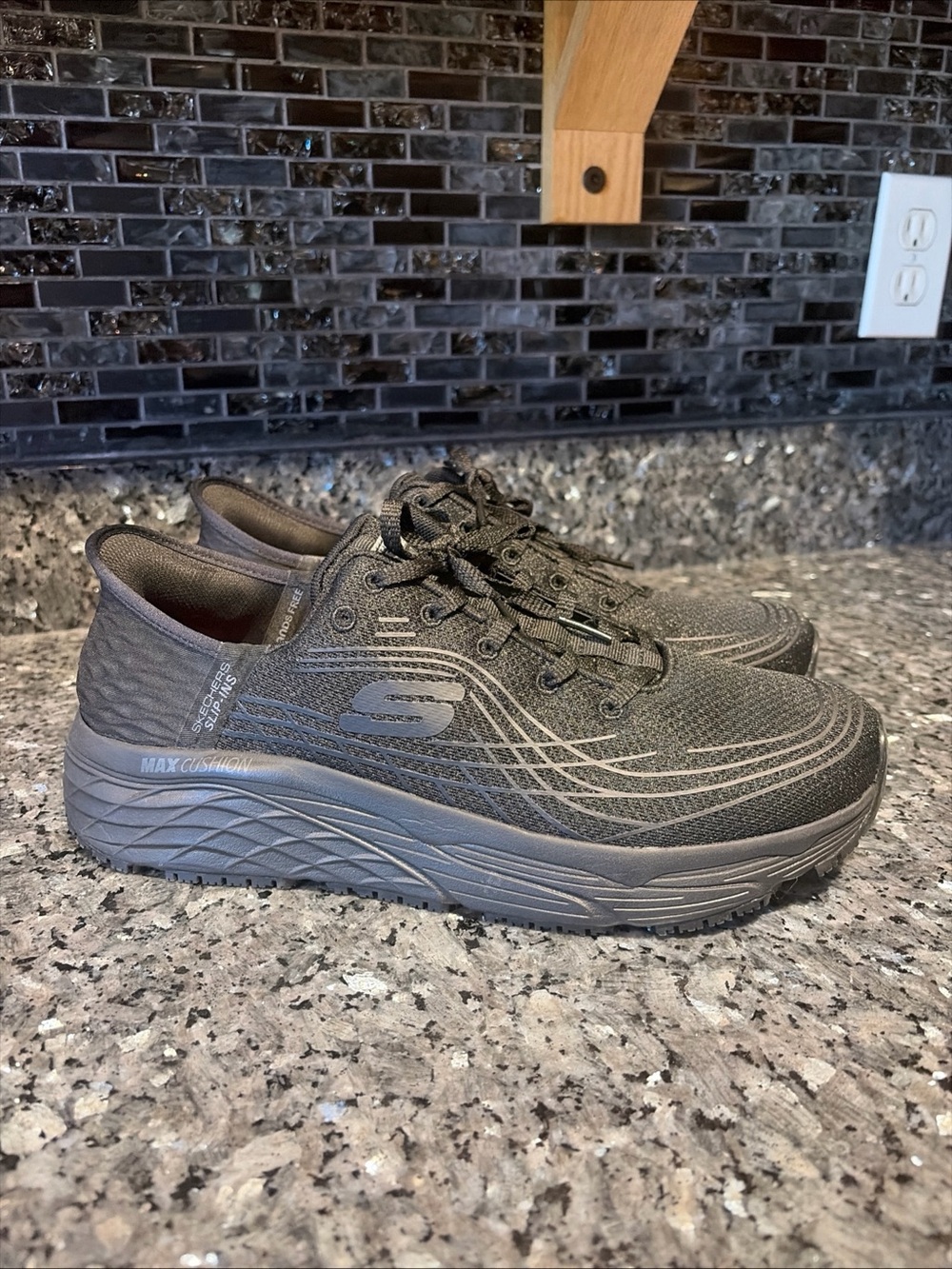 Skechers Women Size 11 Max Cushioning Elite Soft Toe Work Black Slip On Uniform